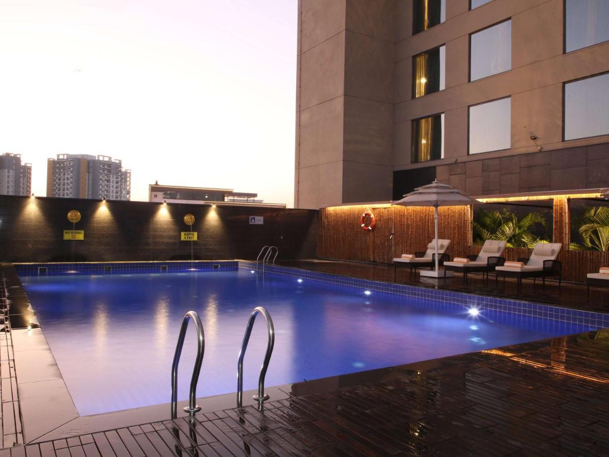 Novotel Chennai Omr Exterior photo